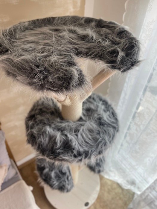 grau und helles Holz Katzenbaum