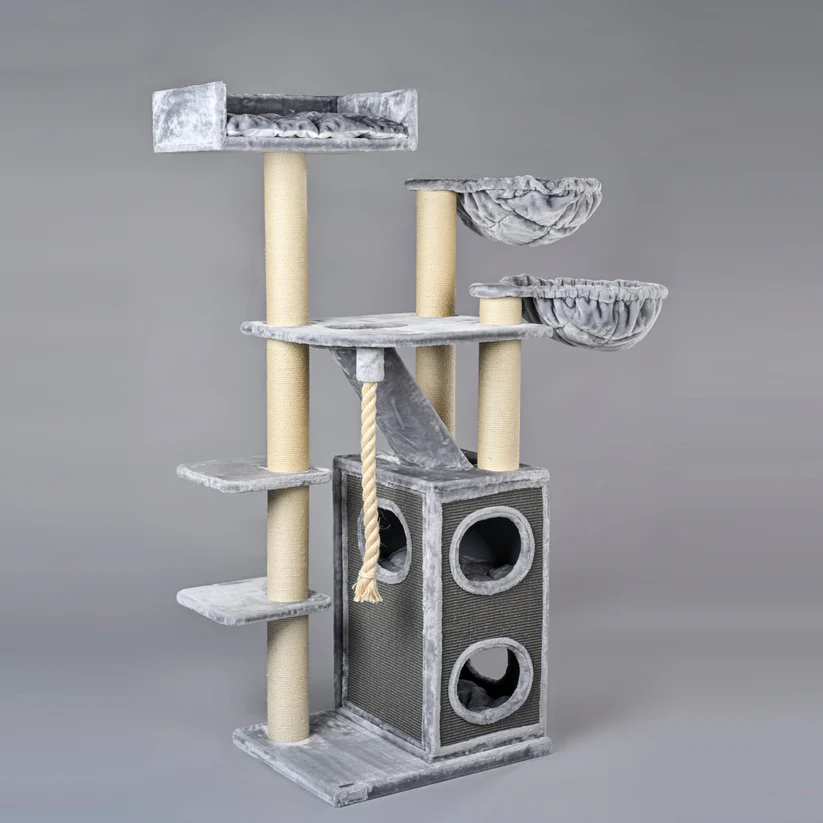 hellgrau Kratzbaum hoch und massiv